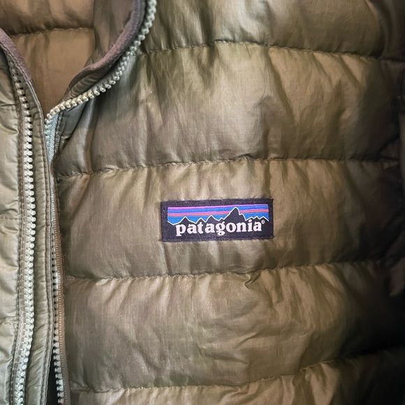 Patagonia Small Men's Green Puffer Jacket - Picture 4 of 8